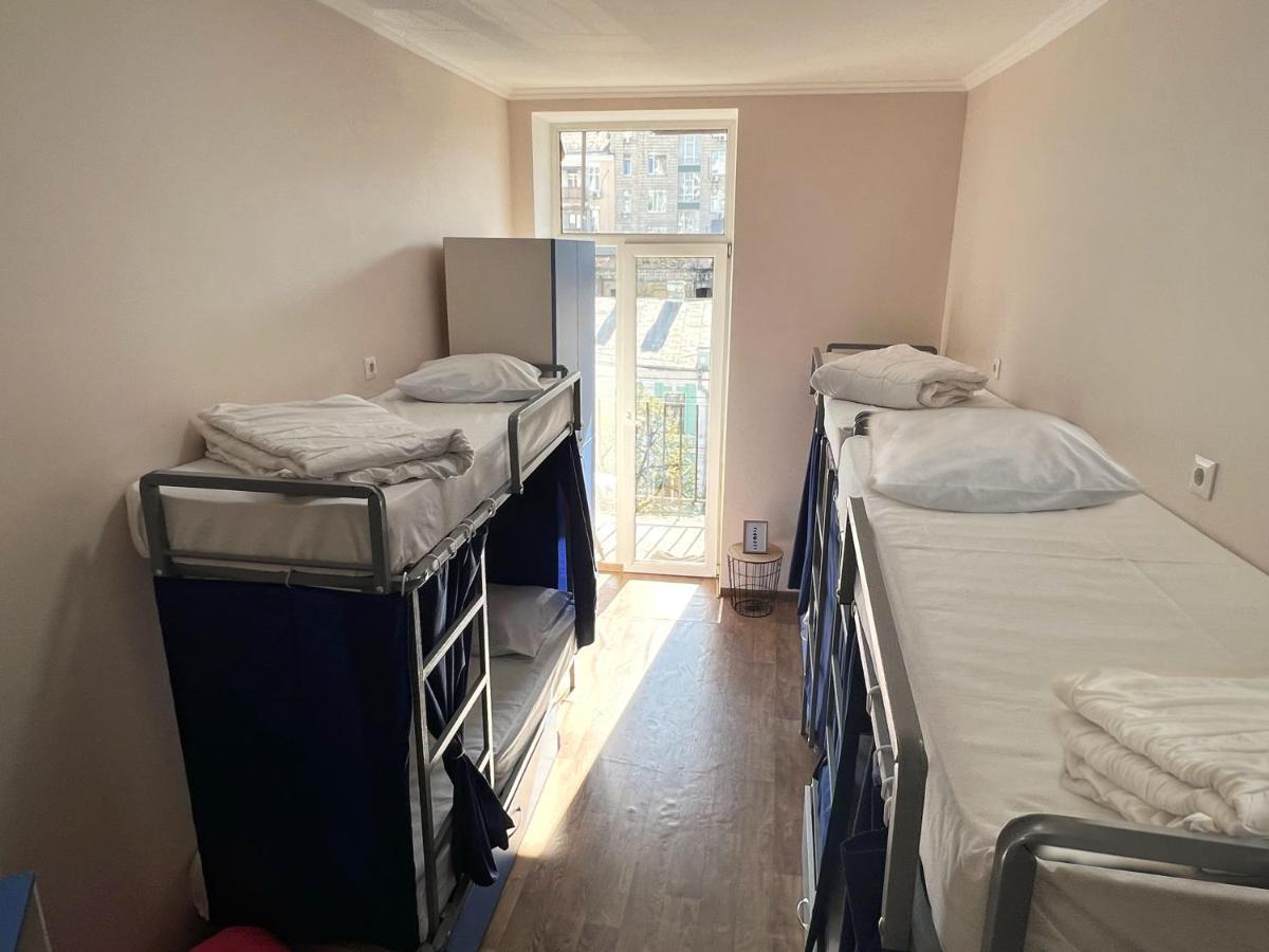 Hostel On Universytet Kiev Ngoại thất bức ảnh